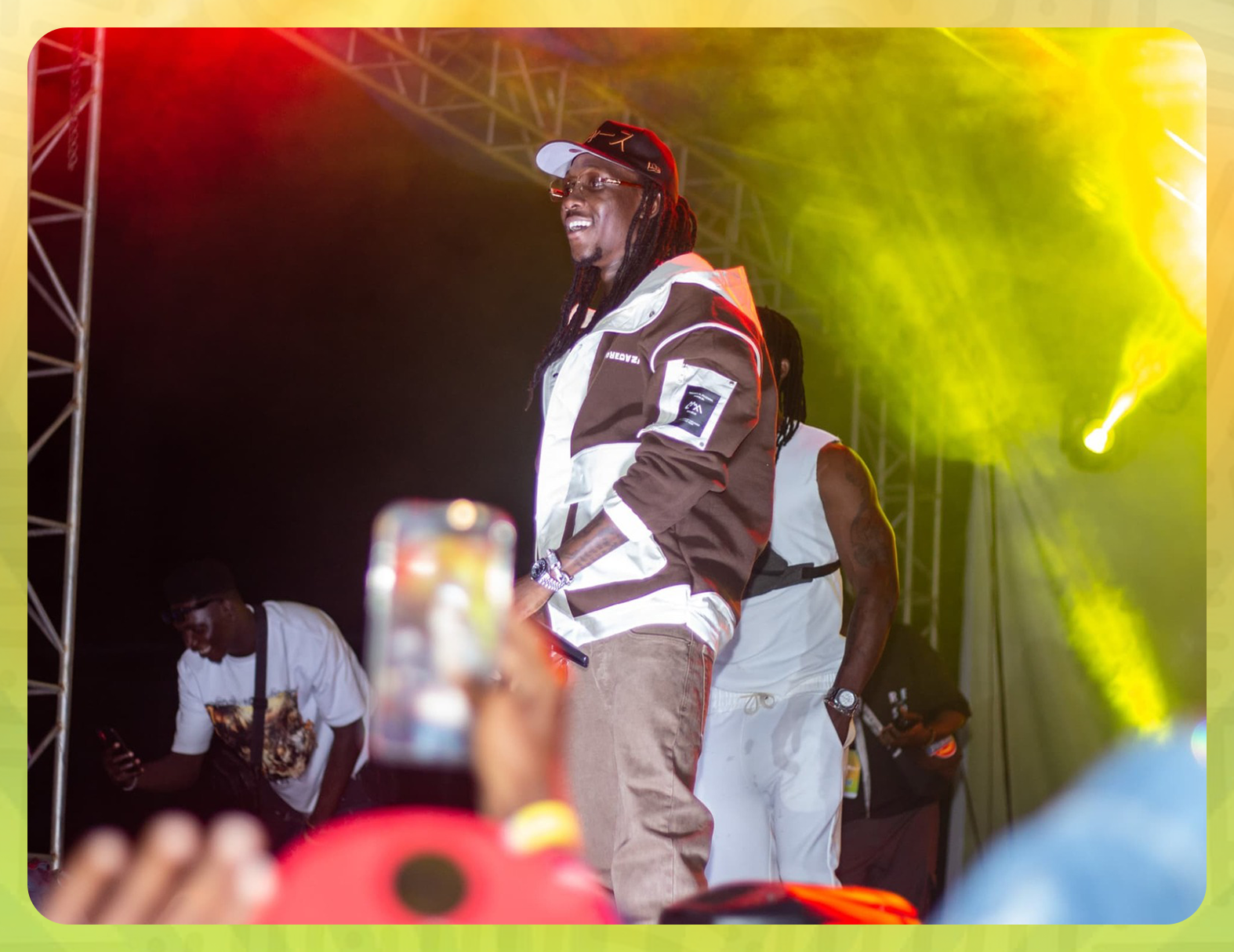 tus Billboard Mockup 2